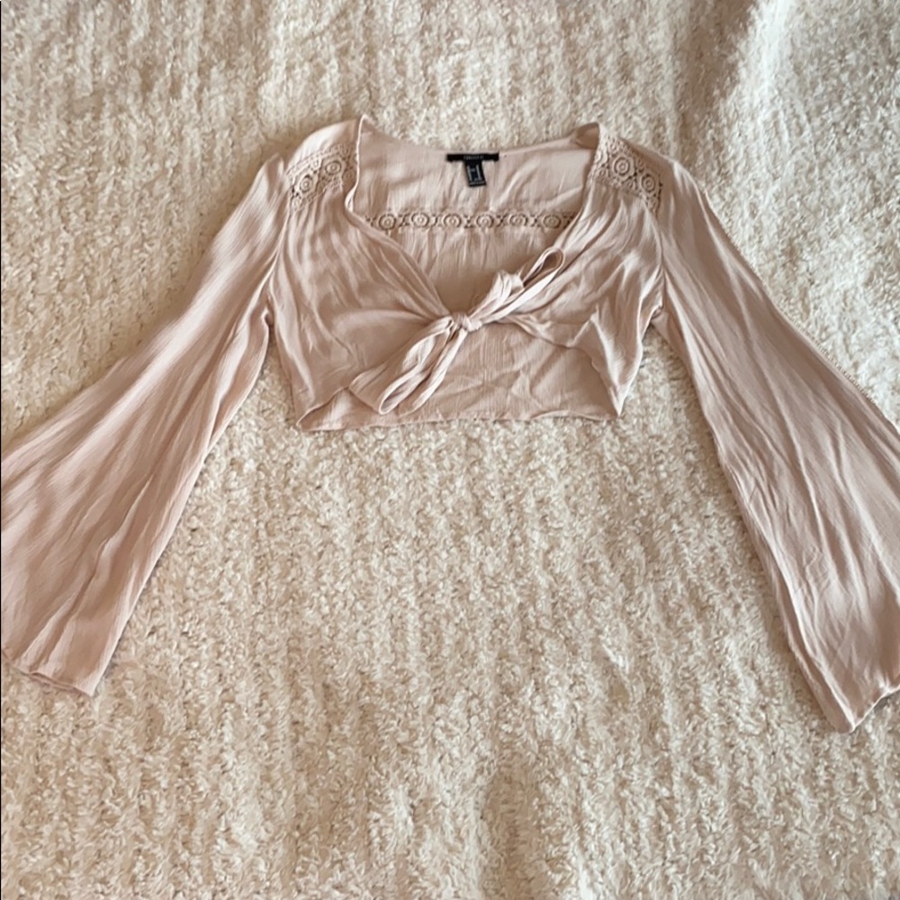 Forever 21 Long Sleeve/Cropped Shirt size M